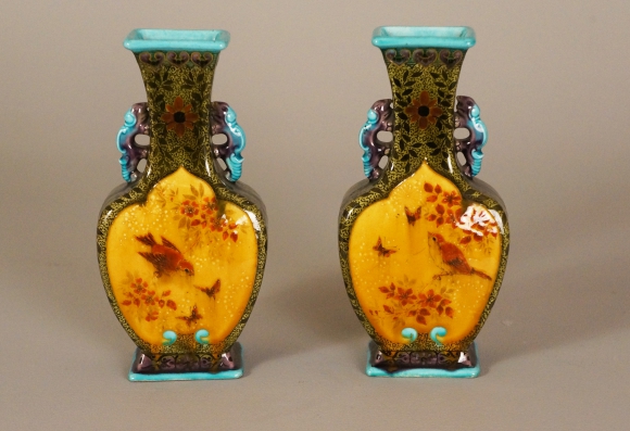 PAIRE PETITS VASES SIGNES DECK