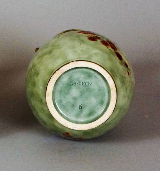 PAIRE DE VASES FOND CÉLADON SIGNES DECK – Image 4