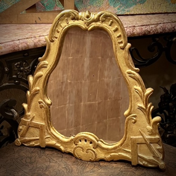 Miroir triangulaire bois doré sculpture équerre et – Image 2