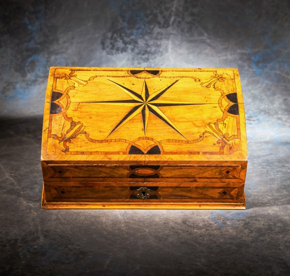 Coffret marqueté noyer rose des vents XVIII ème – Image 2