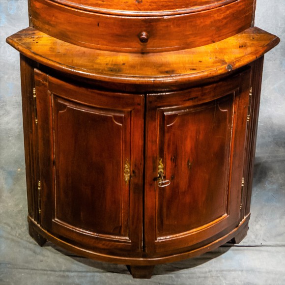 Buffet d'angle galbé noyer Alsacien – Image 2